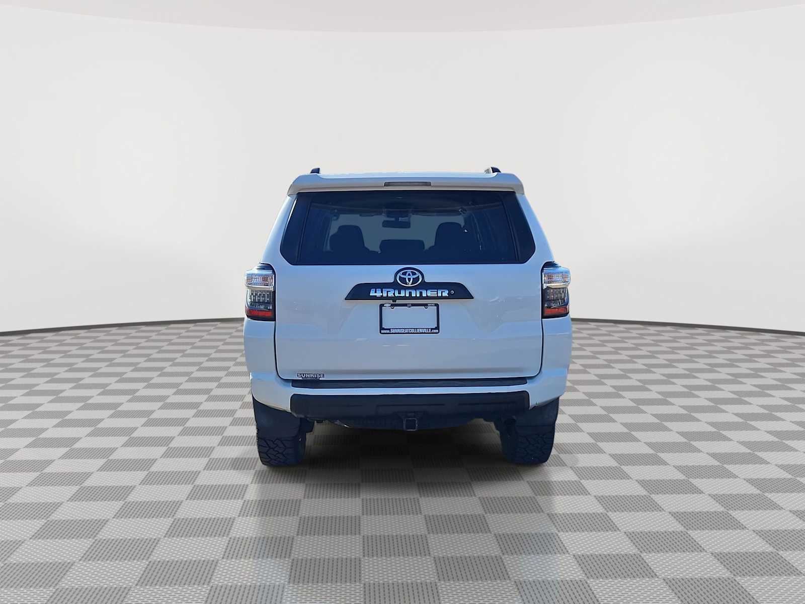 Thumbnail: 2019 Toyota 4Runner - 7