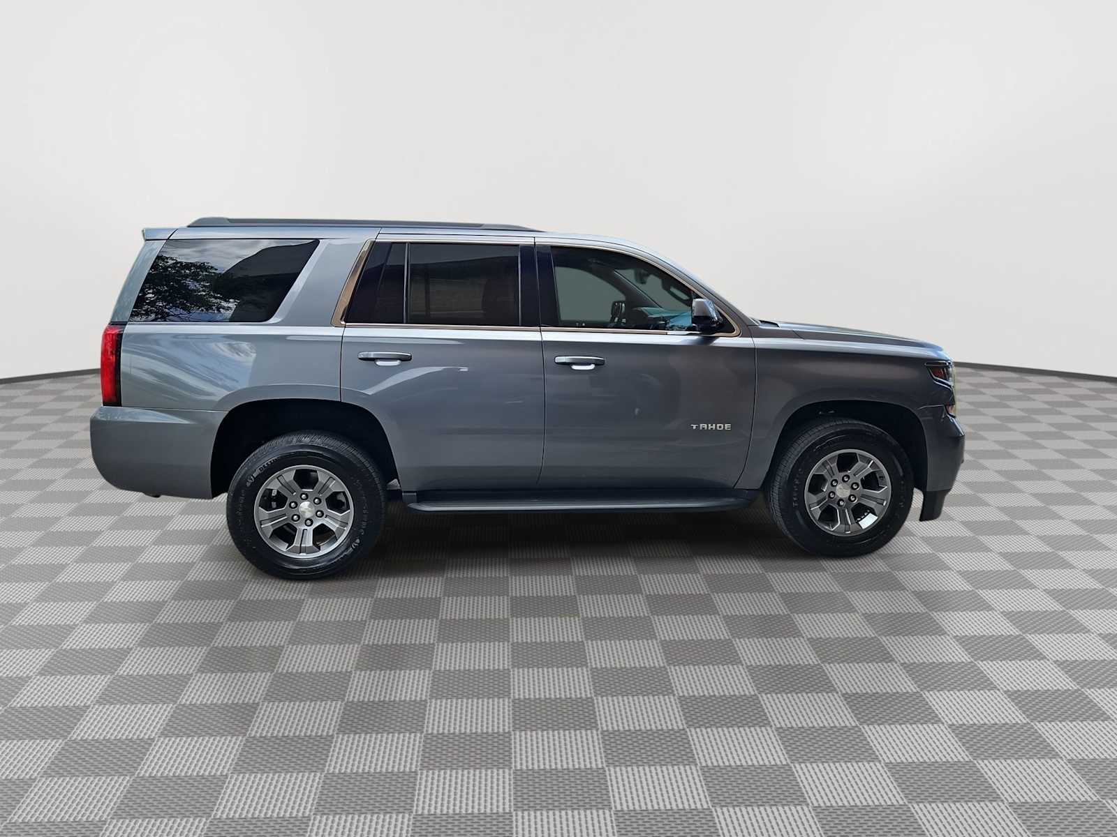Thumbnail: 2020 Chevrolet Tahoe - 9
