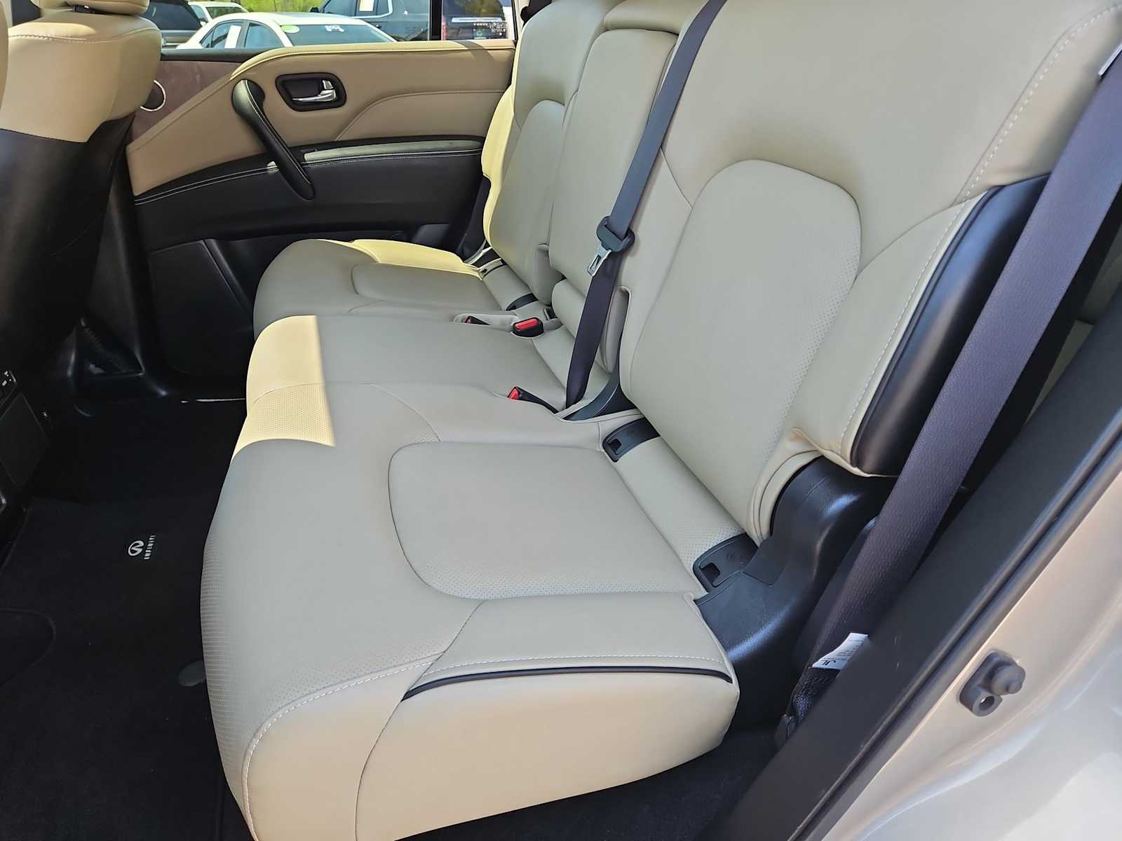 Thumbnail: 2022 INFINITI QX80 - 21