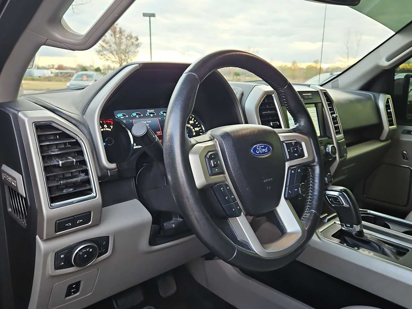 Thumbnail: 2017 Ford F-150 - 10