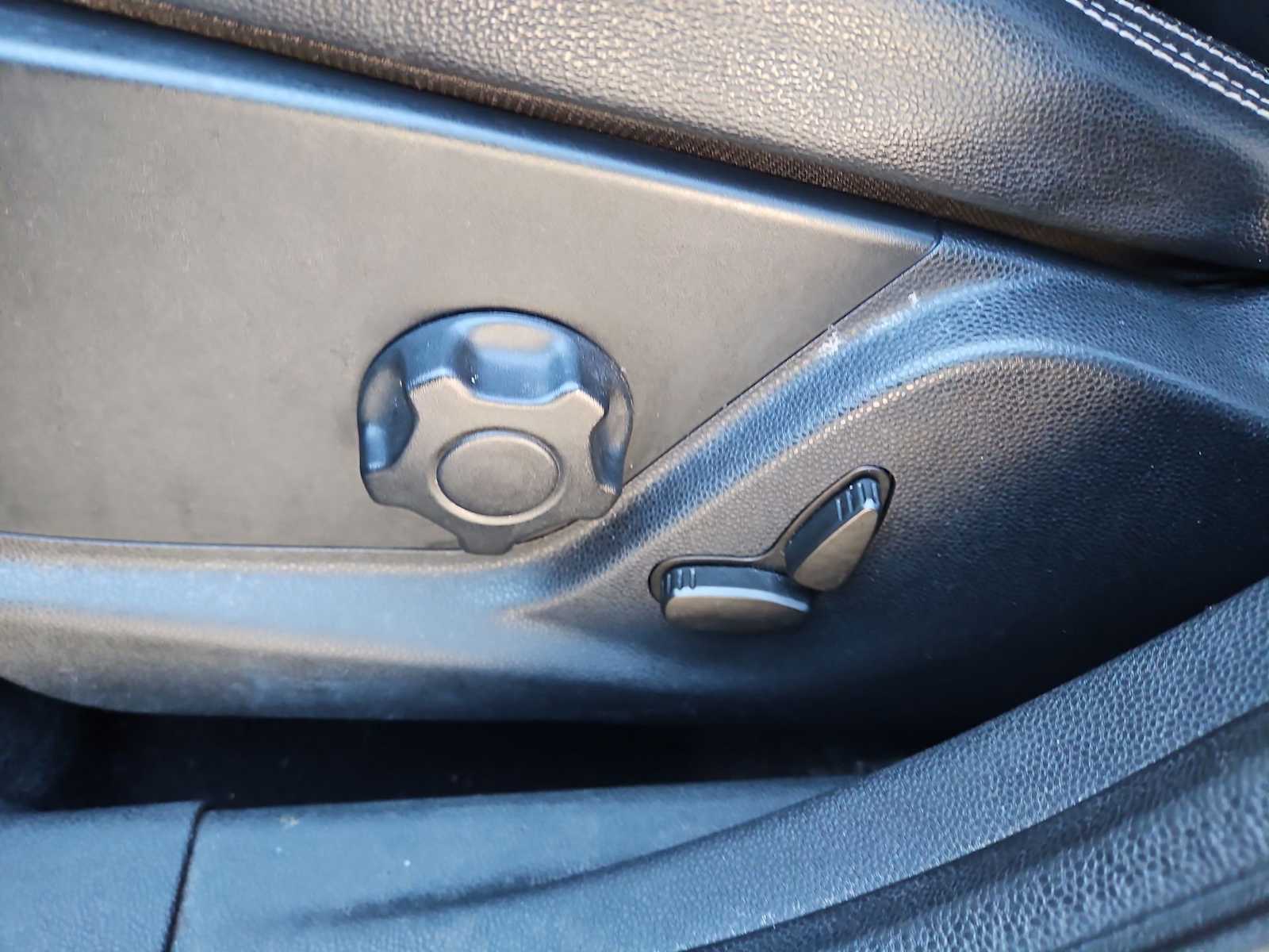 Thumbnail: 2019 Ford EcoSport - 18