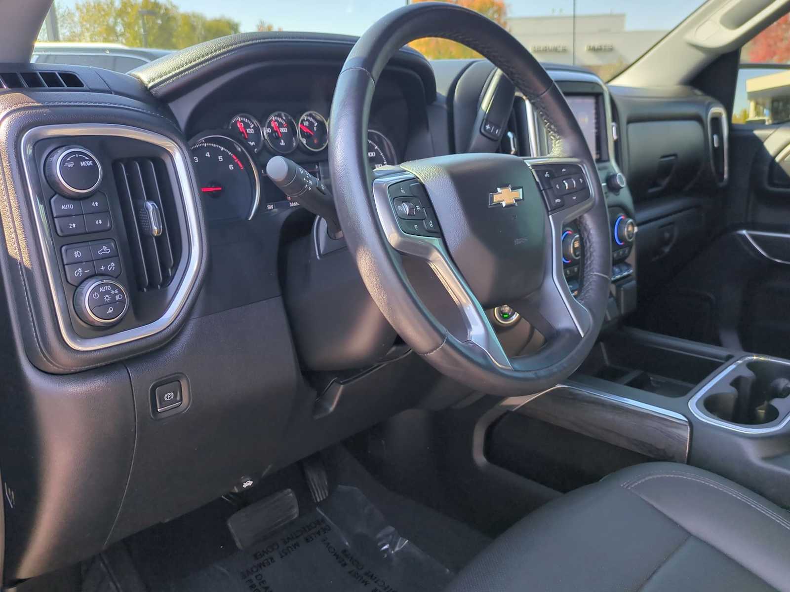 Thumbnail: 2022 Chevrolet Silverado 1500 - 10