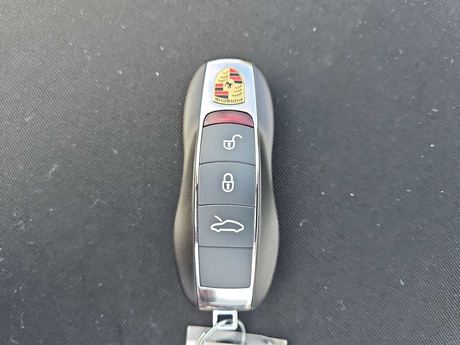 Thumbnail: 2014 Porsche 911 - 34