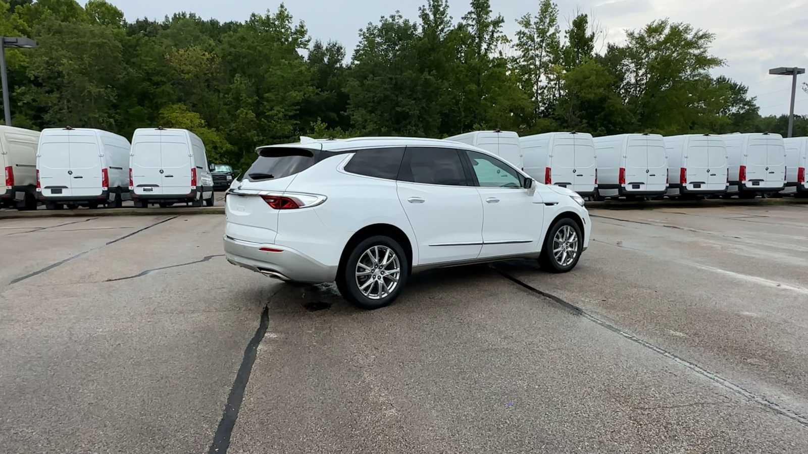 Thumbnail: 2022 Buick Enclave - 8