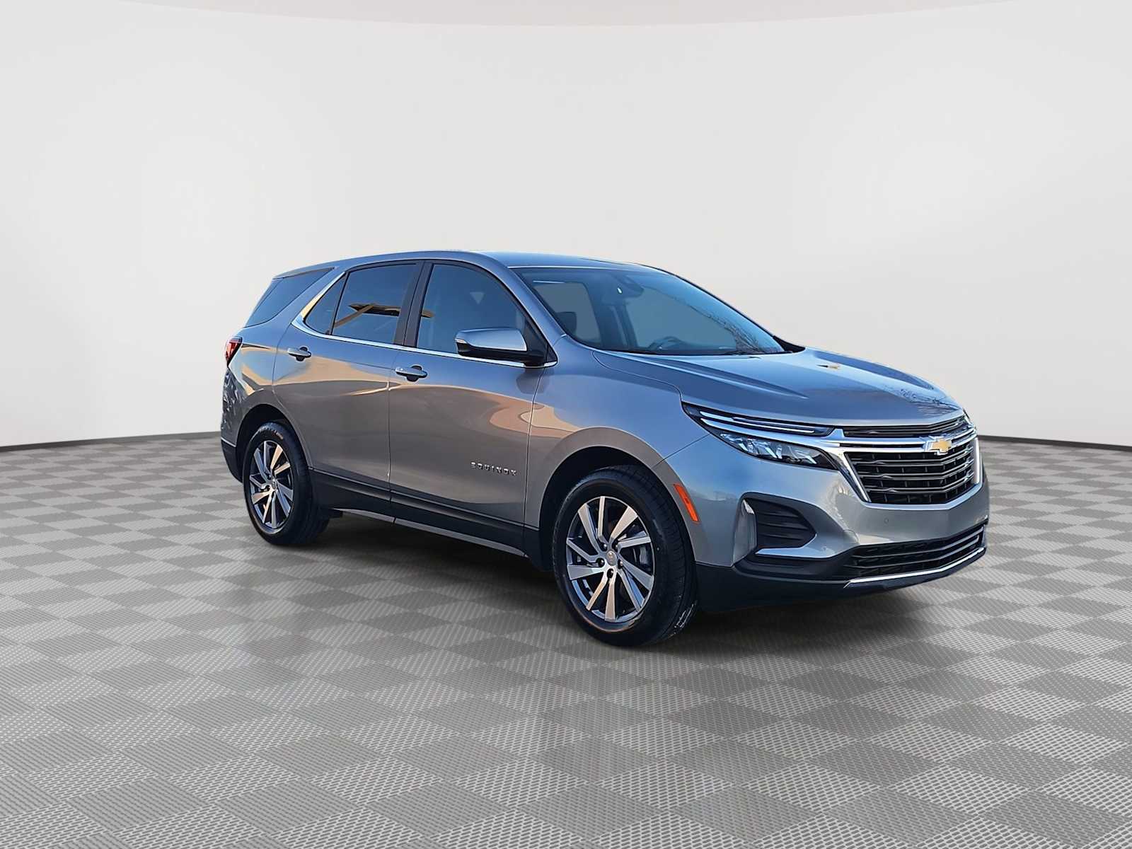 Thumbnail: 2024 Chevrolet Equinox - 2