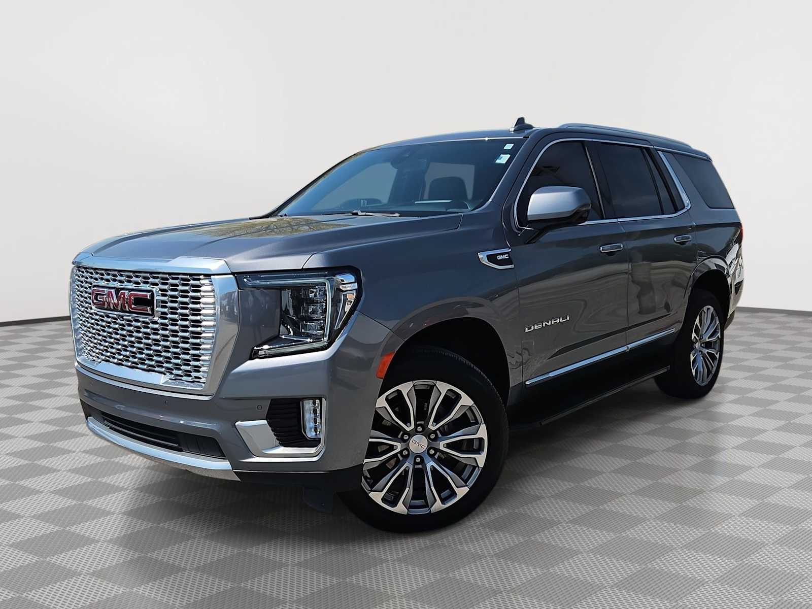 2021 GMC Yukon 4WD Denali's photo