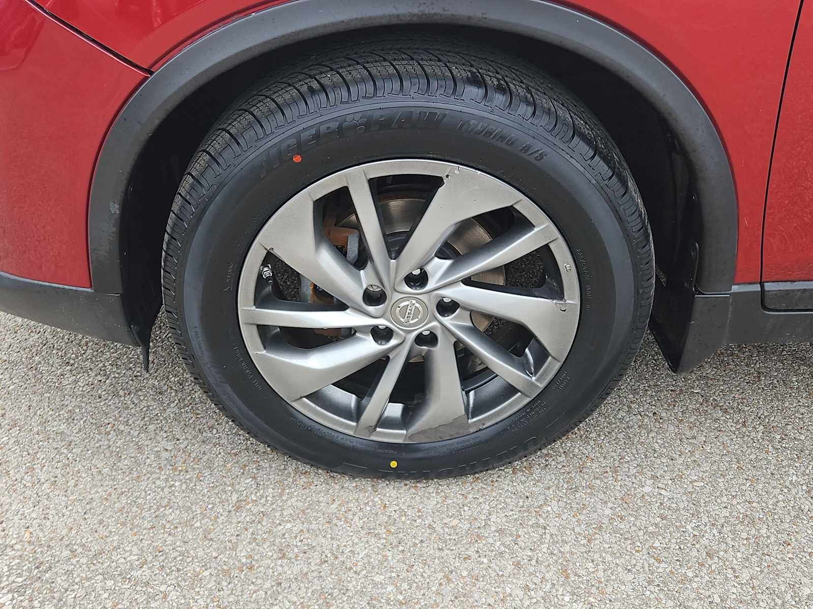 Thumbnail: 2015 Nissan Rogue - 14