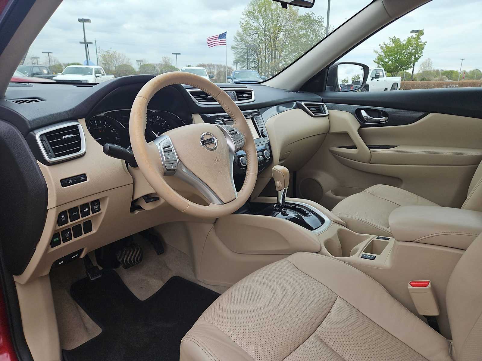 Thumbnail: 2015 Nissan Rogue - 10