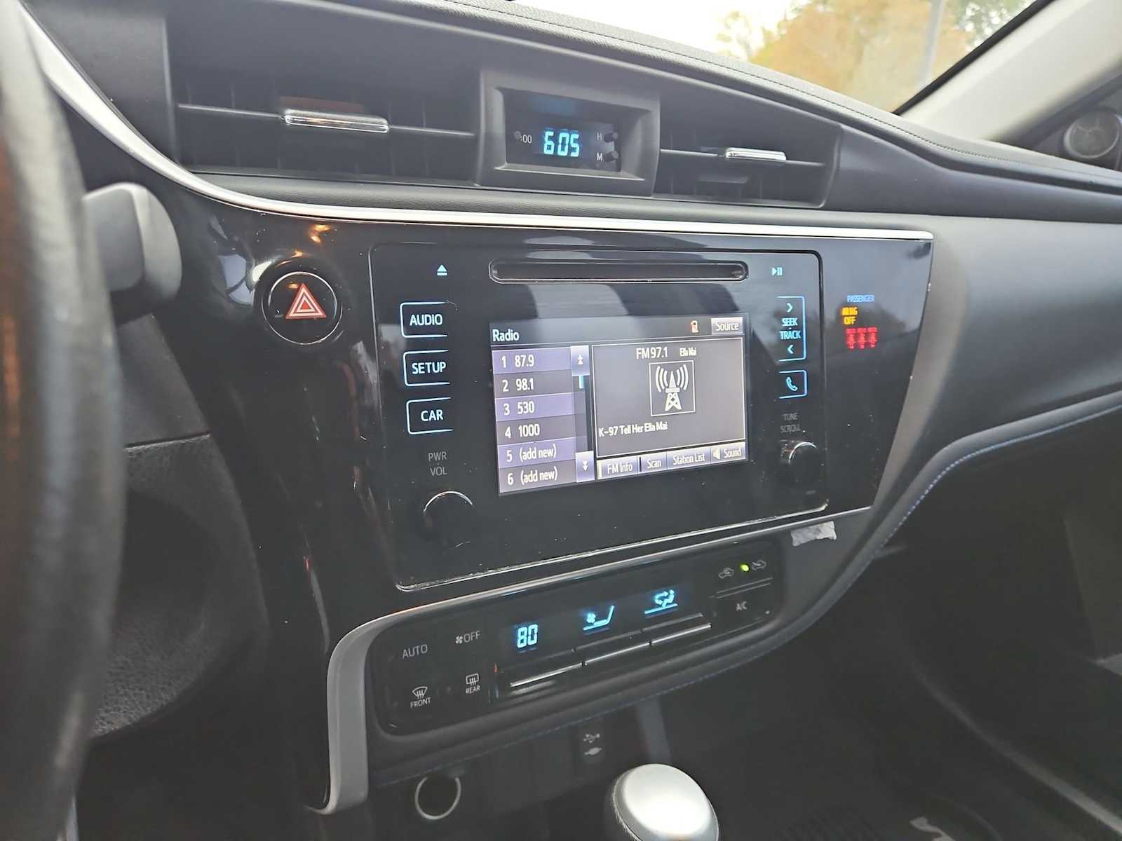 Thumbnail: 2018 Toyota Corolla - 28