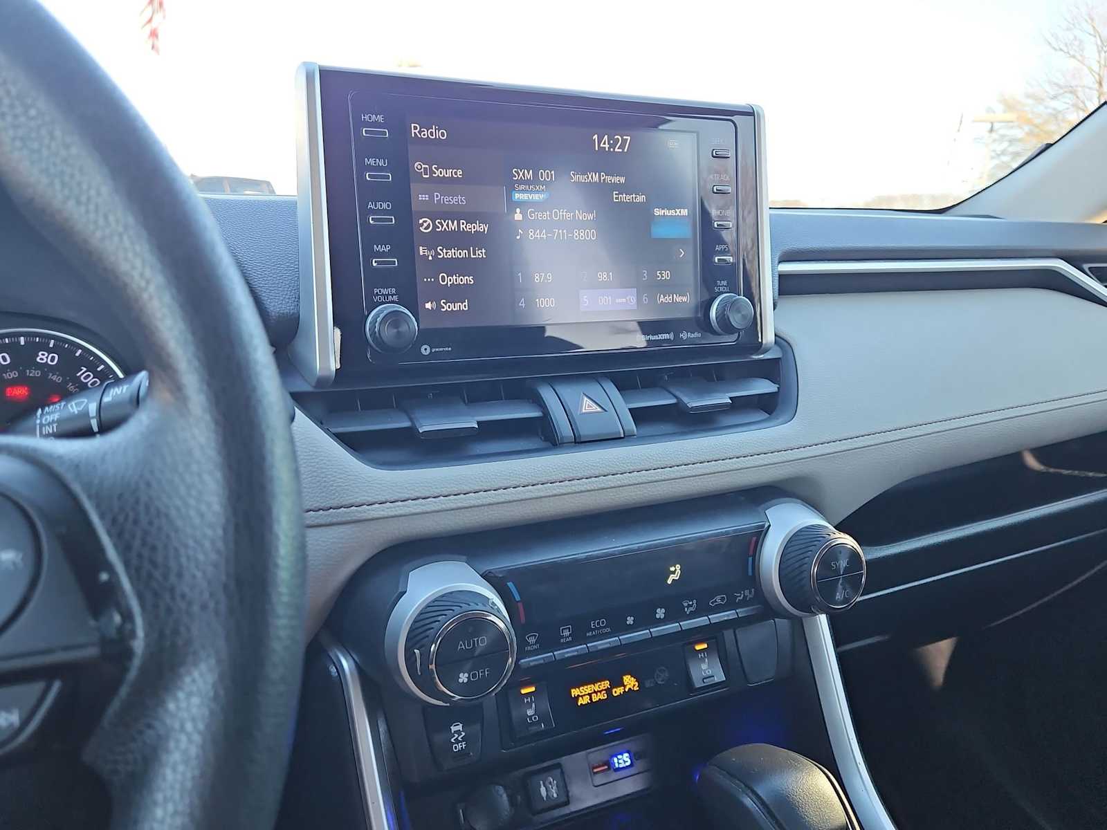 Thumbnail: 2019 Toyota RAV4 - 29