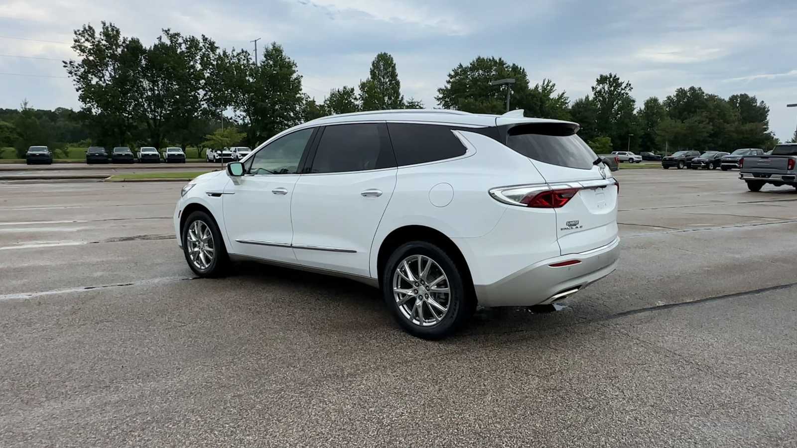Thumbnail: 2022 Buick Enclave - 6
