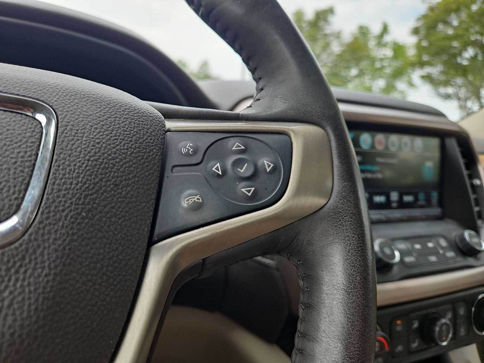 Thumbnail: 2017 GMC Acadia - 27