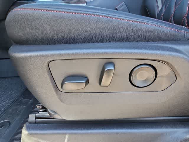 Thumbnail: 2025 Chevrolet Silverado 1500 - 17