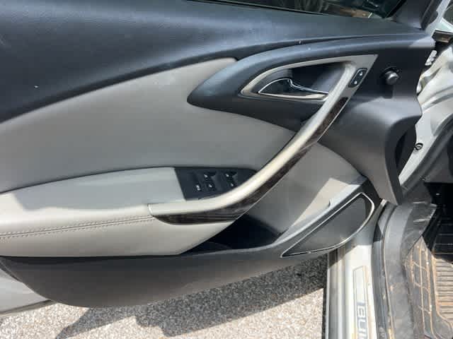 Thumbnail: 2014 Buick Verano - 6