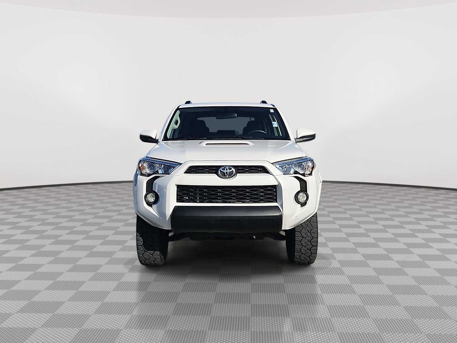 Thumbnail: 2019 Toyota 4Runner - 3
