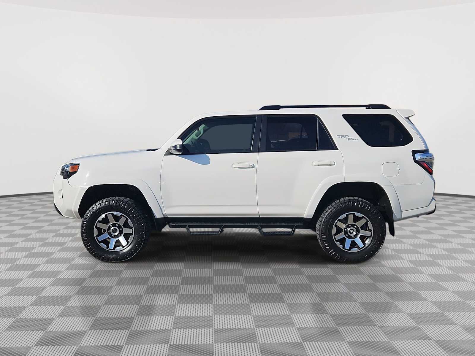Thumbnail: 2019 Toyota 4Runner - 5