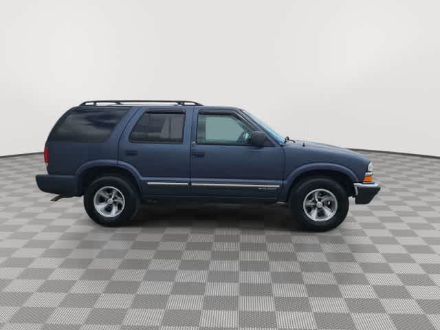Thumbnail: 2000 Chevrolet Blazer - 16