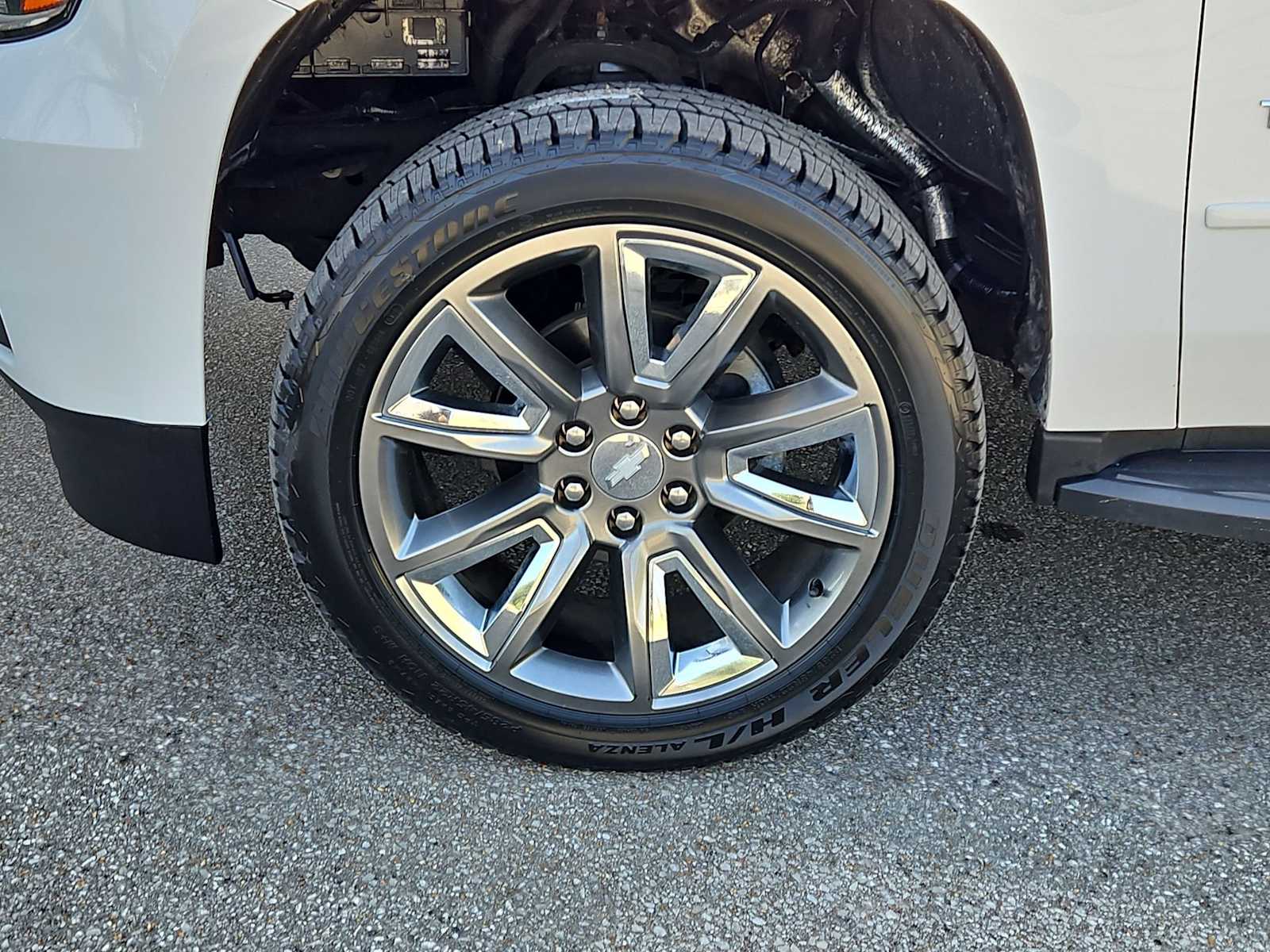 Thumbnail: 2018 Chevrolet Tahoe - 14