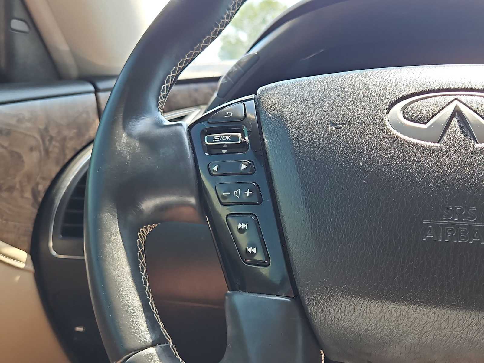 Thumbnail: 2022 INFINITI QX80 - 25