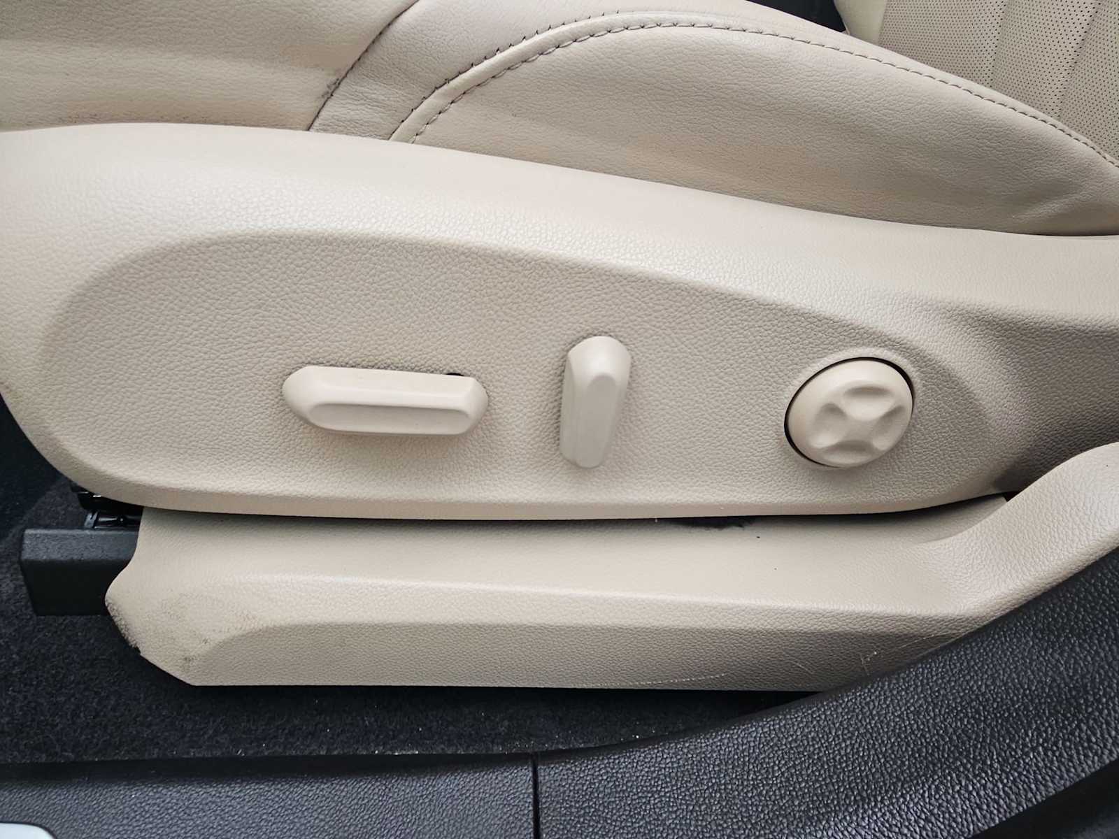 Thumbnail: 2016 Buick Envision - 17