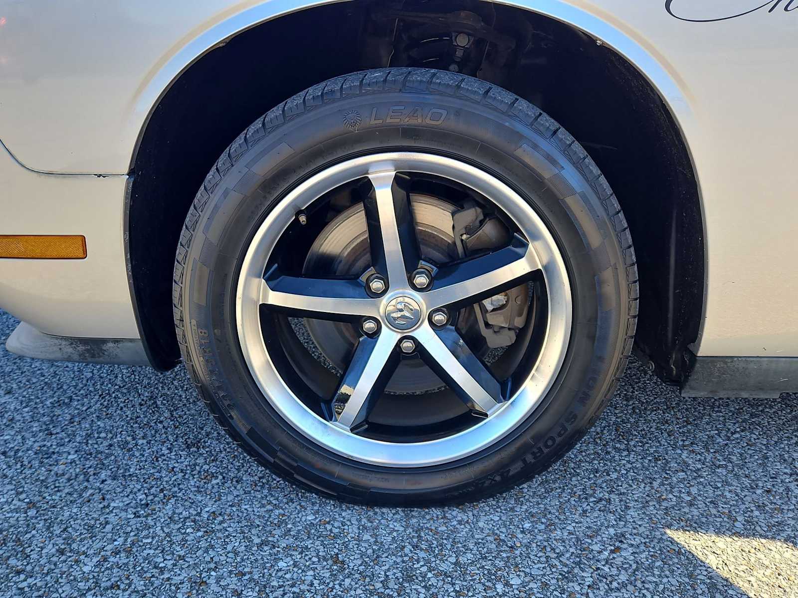 Thumbnail: 2010 Dodge Challenger - 14