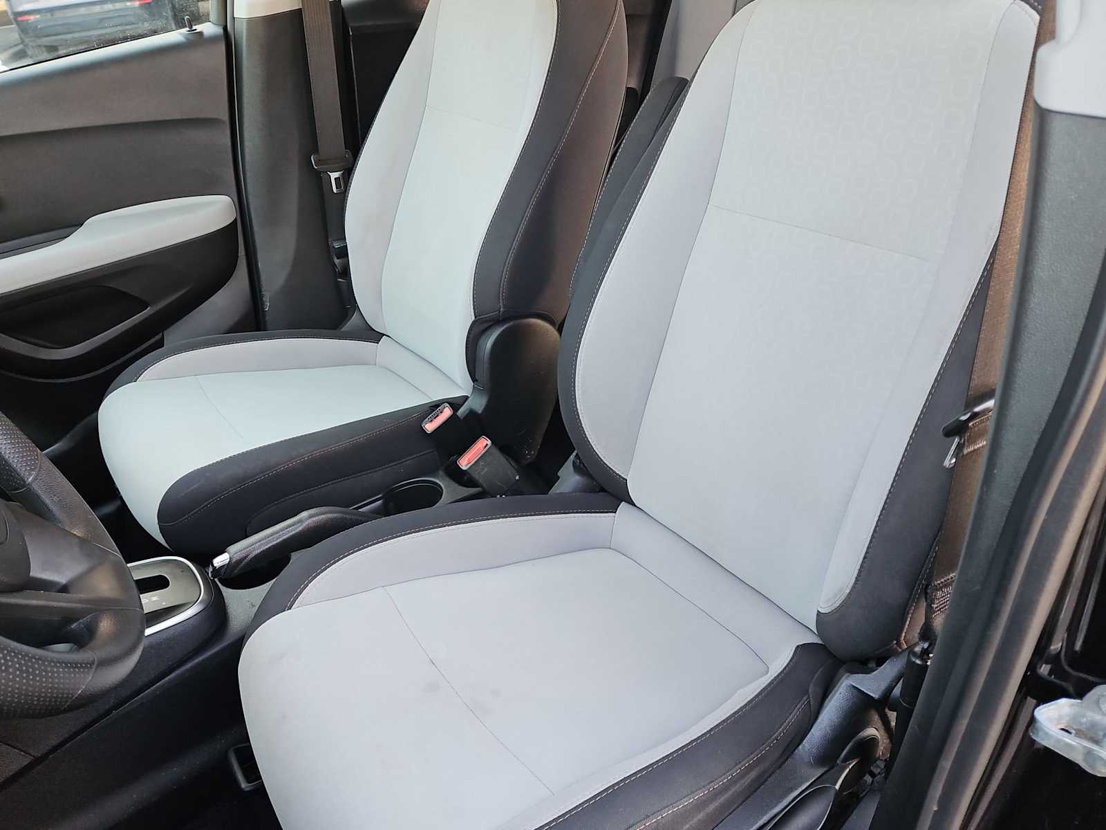 Thumbnail: 2020 Chevrolet Trax - 16