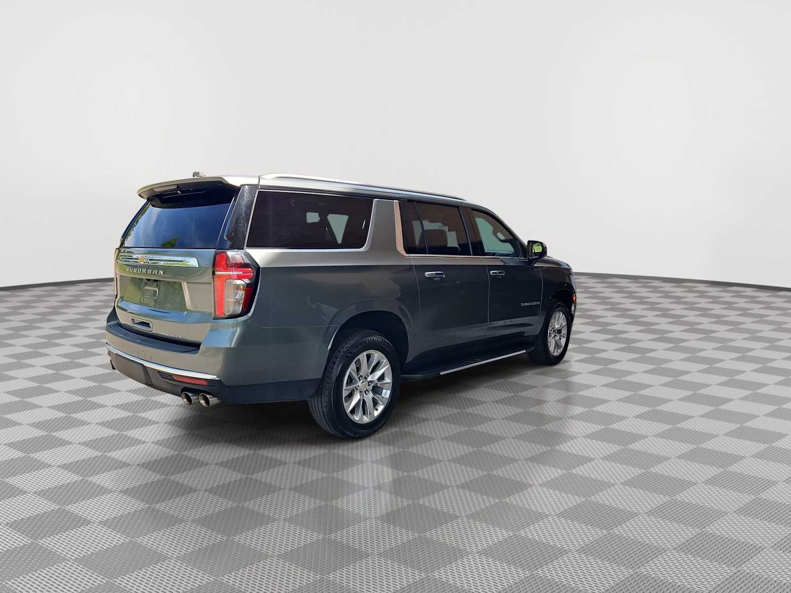 Thumbnail: 2023 Chevrolet Suburban - 8
