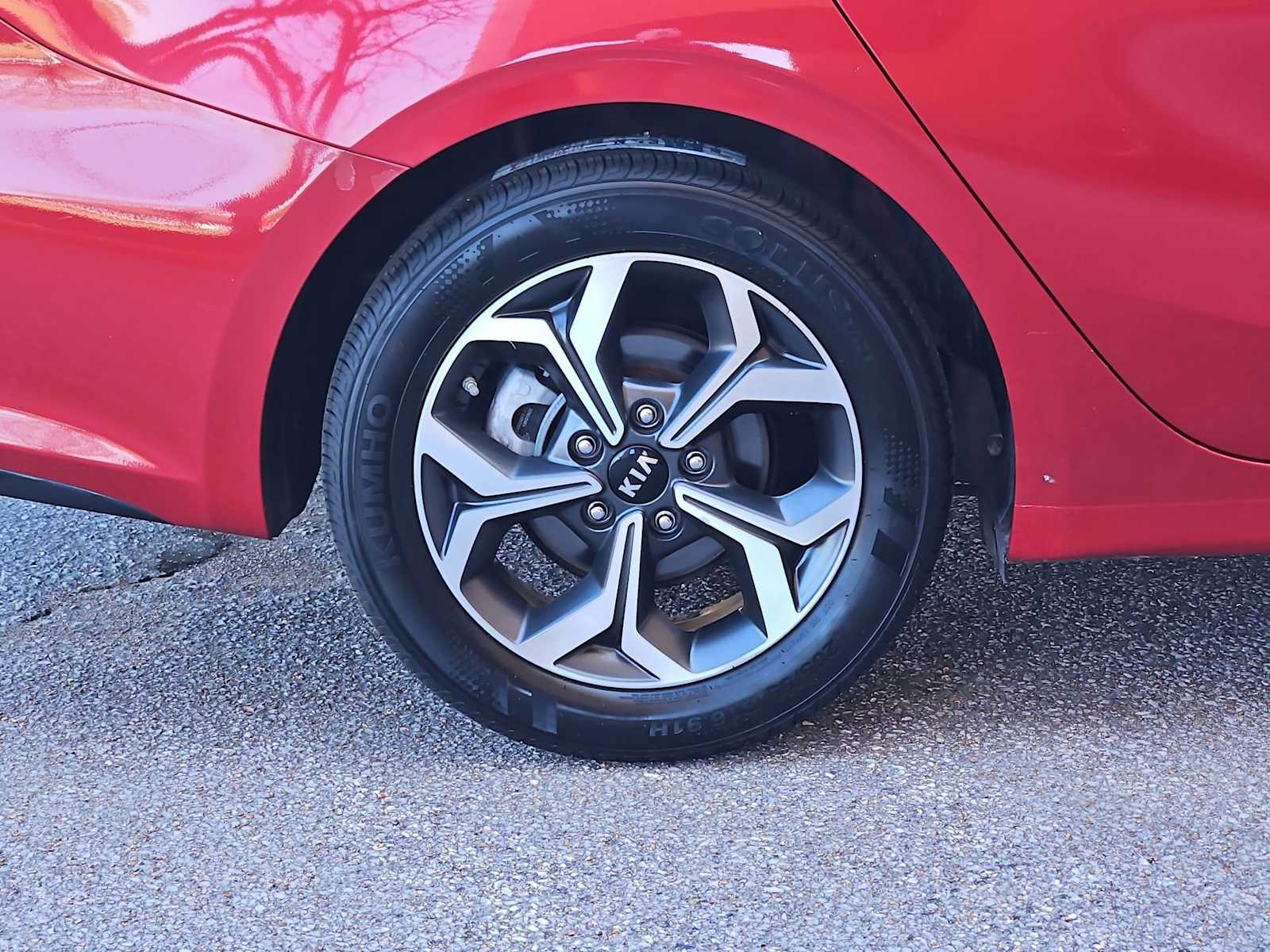 Thumbnail: 2021 Kia Forte - 14