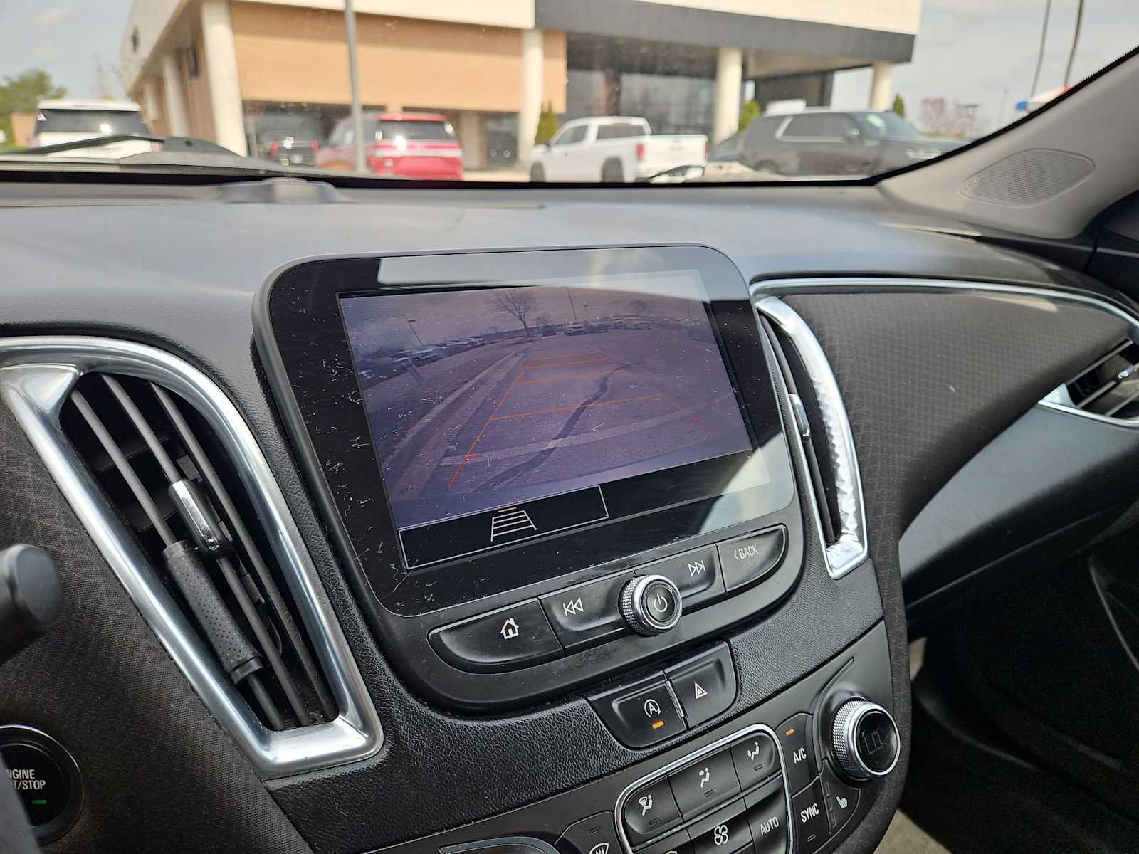 Thumbnail: 2021 Chevrolet Malibu - 29