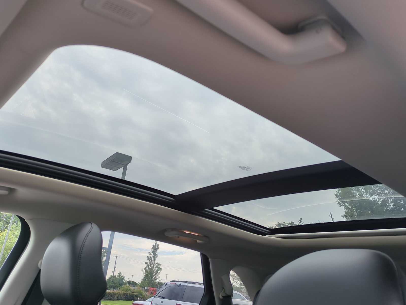 Thumbnail: 2019 Ford Edge - 20