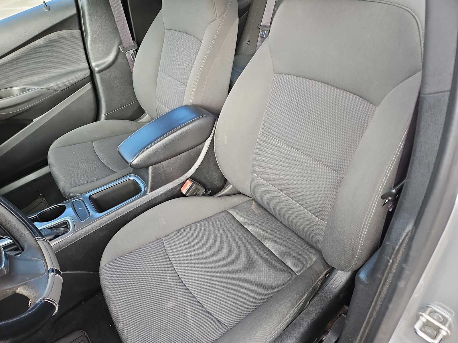 Thumbnail: 2017 Chevrolet Cruze - 15