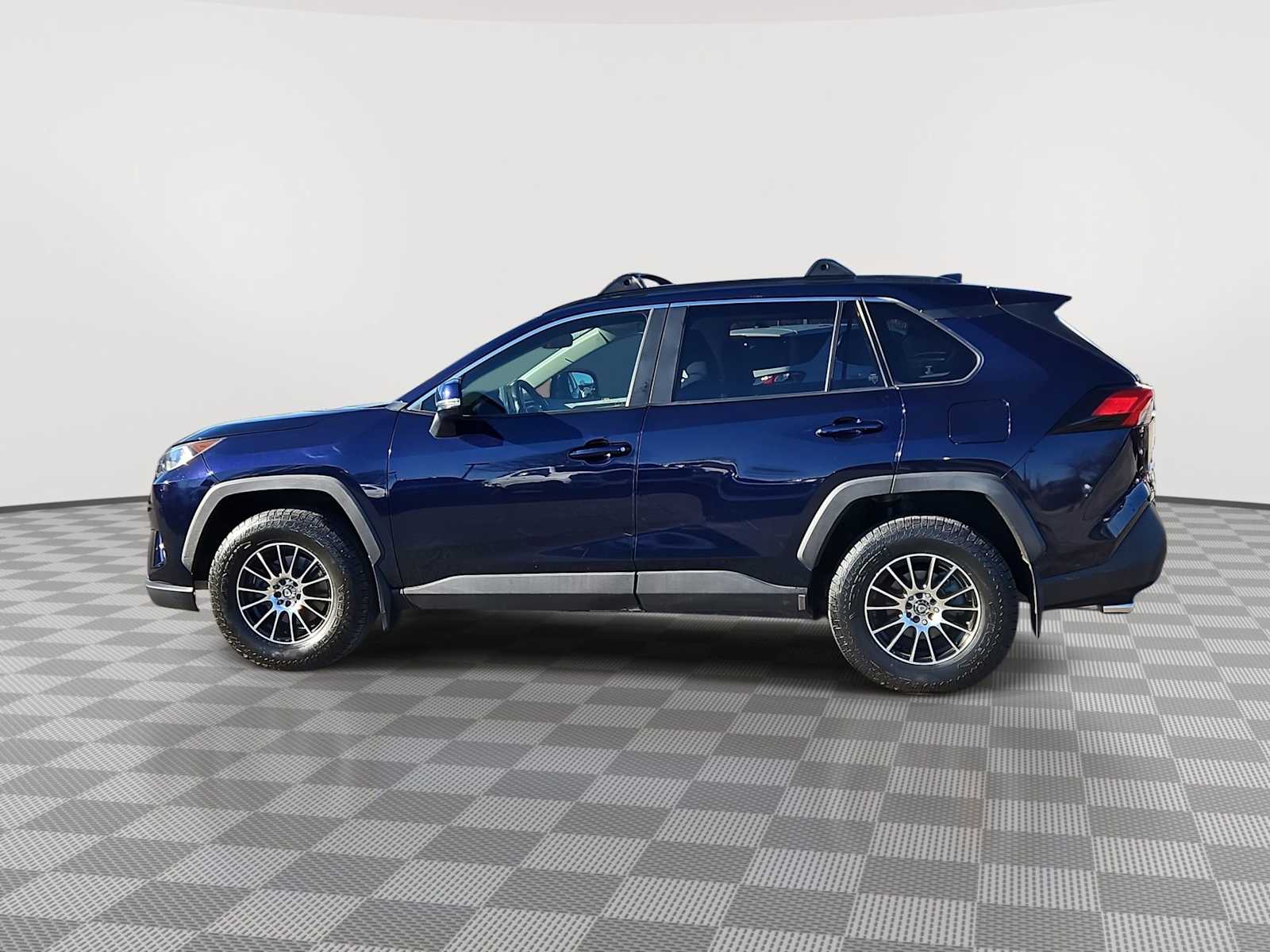 Thumbnail: 2019 Toyota RAV4 - 5