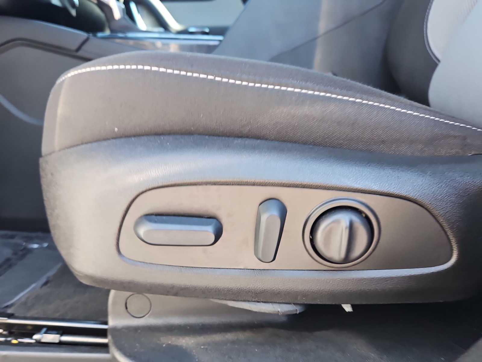 Thumbnail: 2023 Chevrolet Blazer - 18