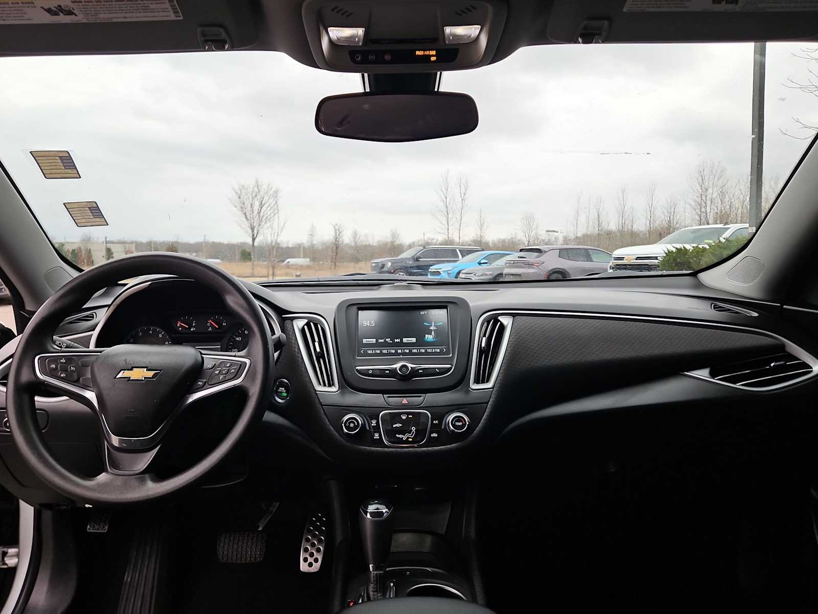 Thumbnail: 2017 Chevrolet Malibu - 15