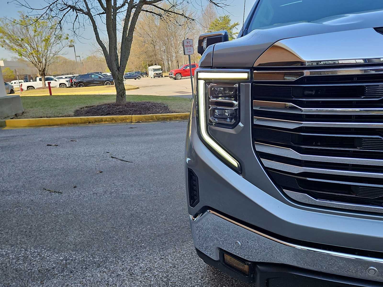 Thumbnail: 2023 GMC Sierra 1500 - 11