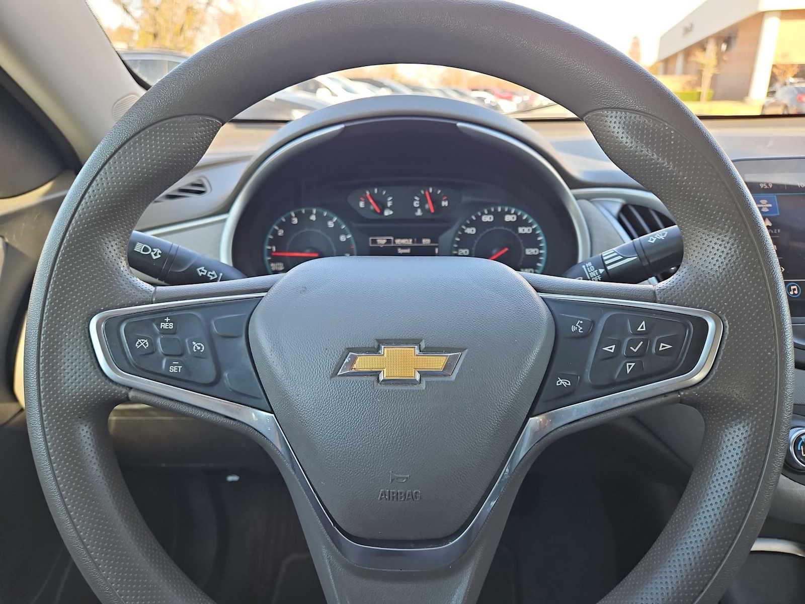 Thumbnail: 2022 Chevrolet Malibu - 23