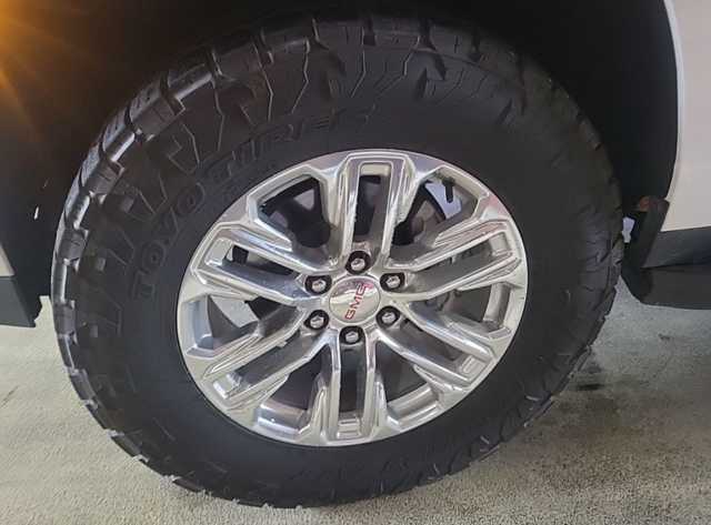 Thumbnail: 2021 GMC Yukon - 3