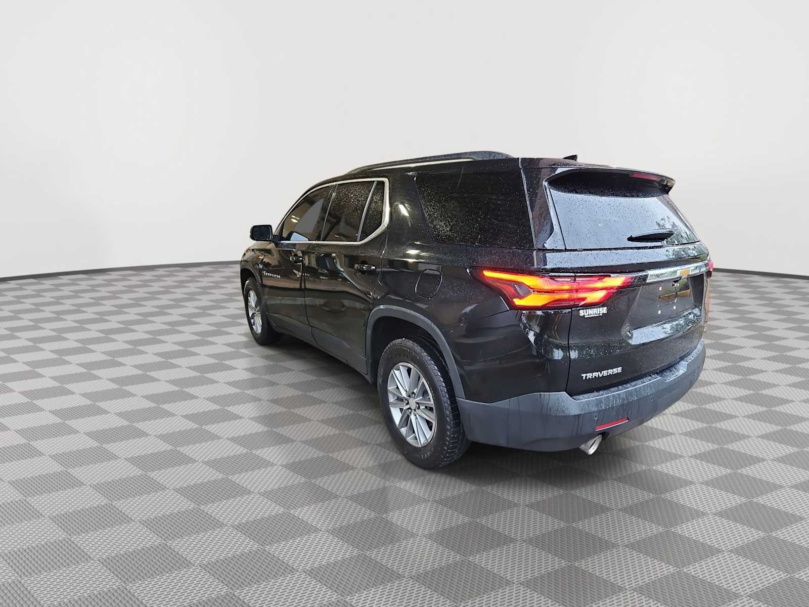 Thumbnail: 2022 Chevrolet Traverse - 6