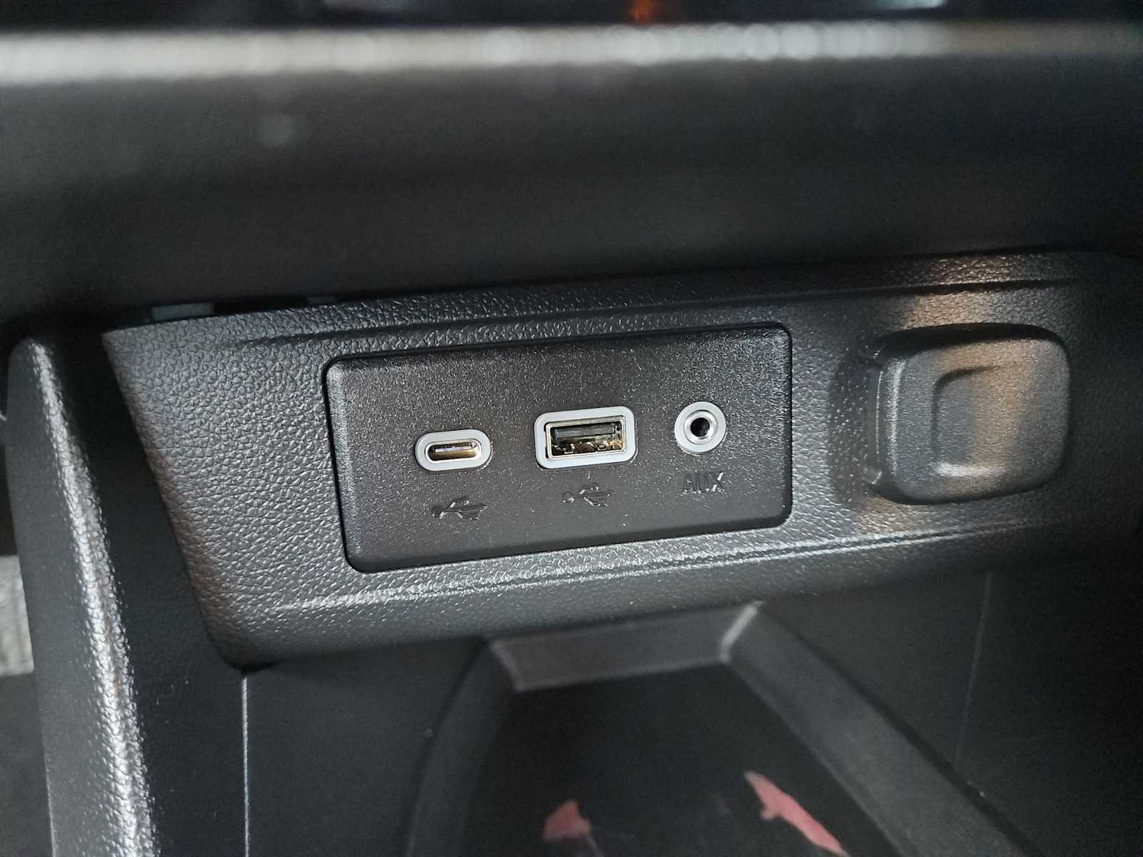 Thumbnail: 2023 Buick Encore GX - 31