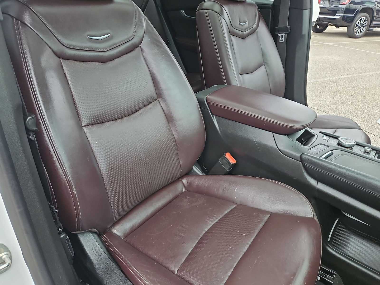 Thumbnail: 2020 Cadillac XT6 - 24