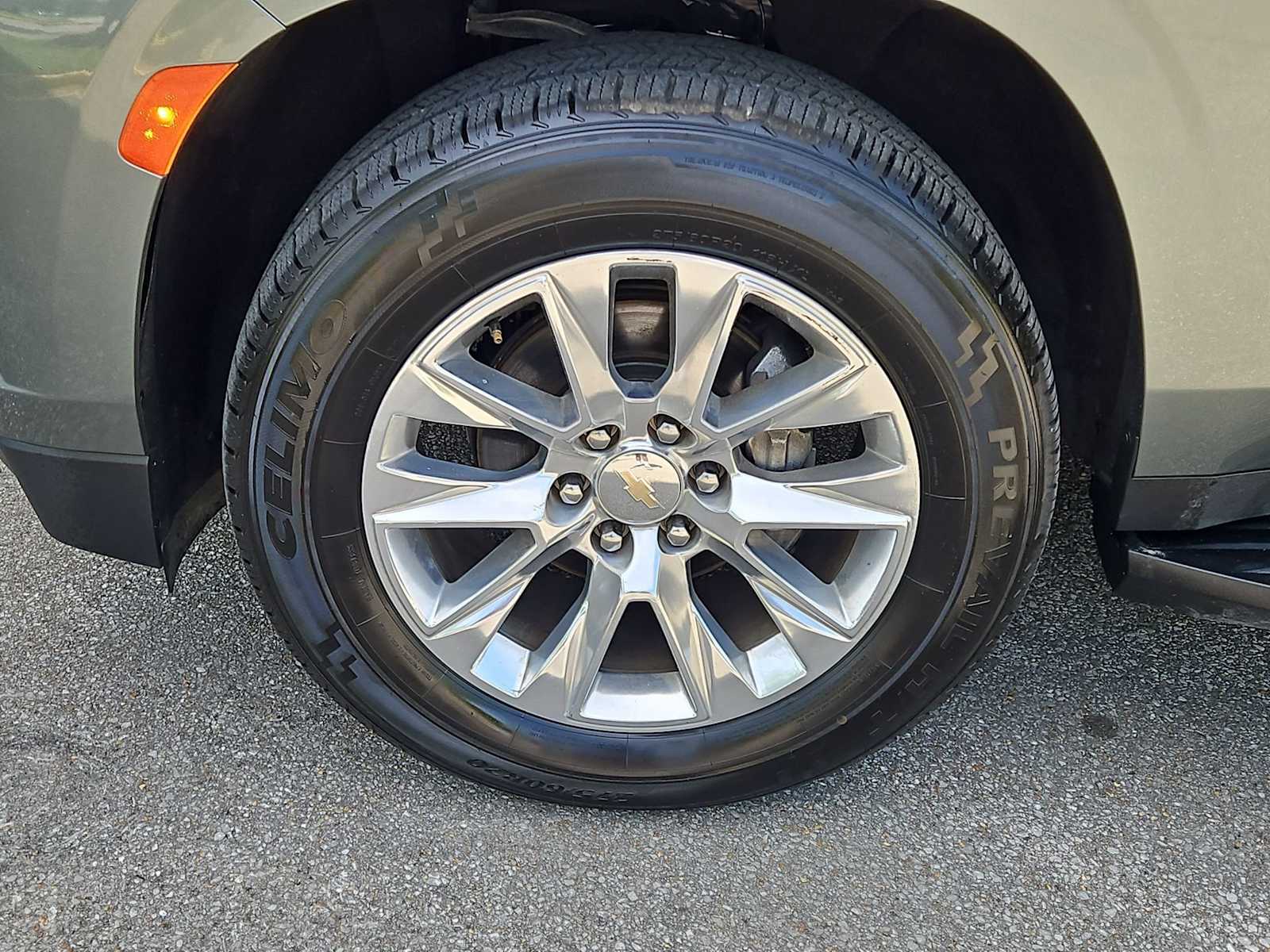 Thumbnail: 2023 Chevrolet Suburban - 14