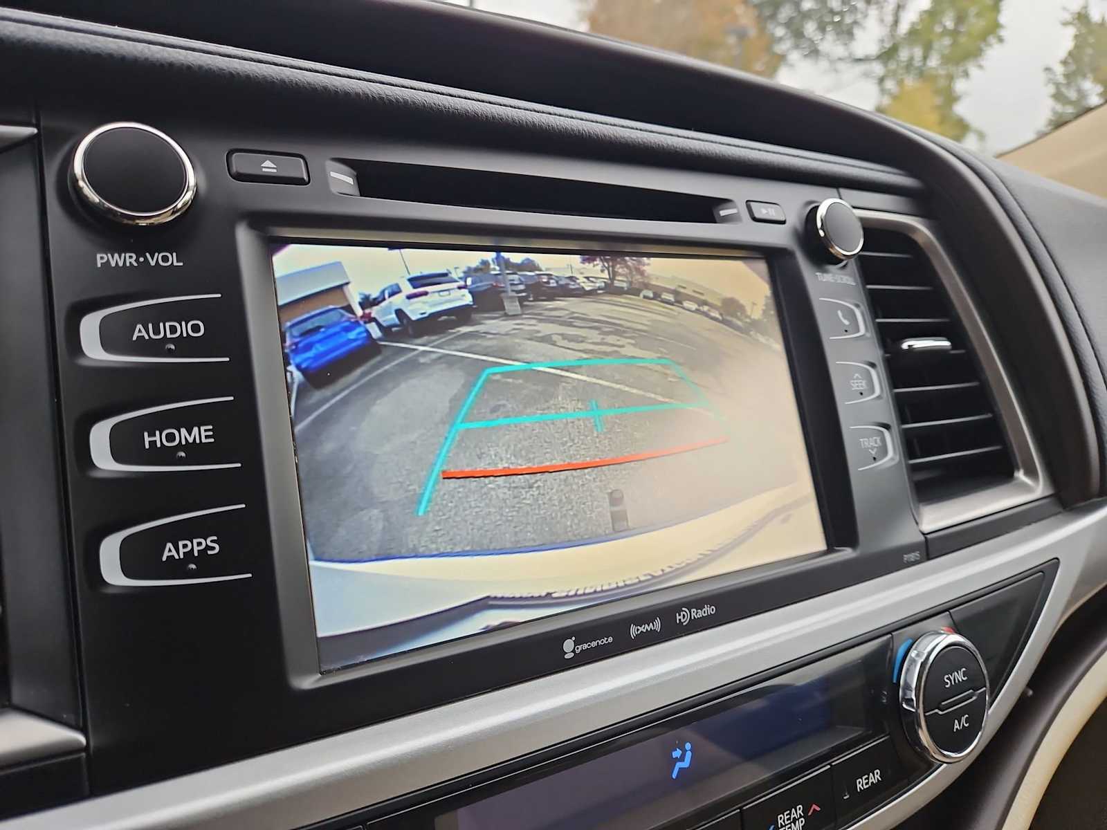 Thumbnail: 2019 Toyota Highlander - 30