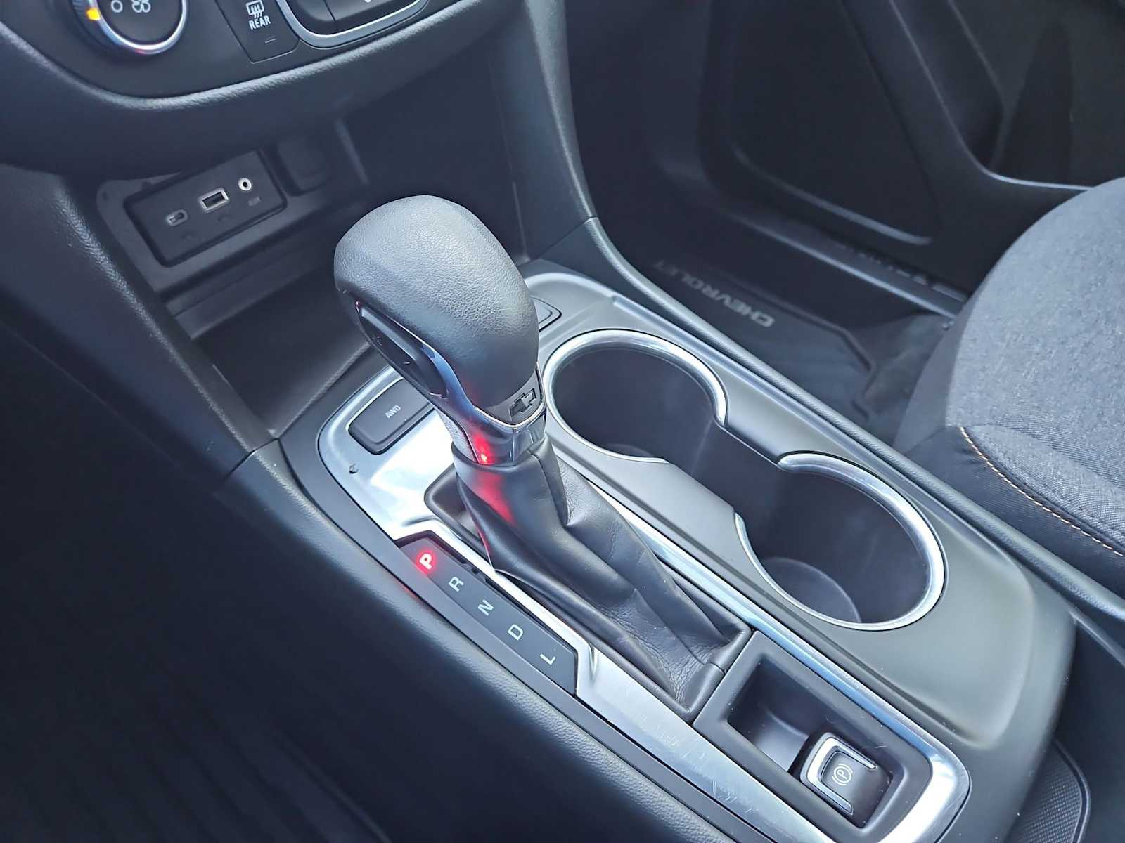 Thumbnail: 2022 Chevrolet Equinox - 32