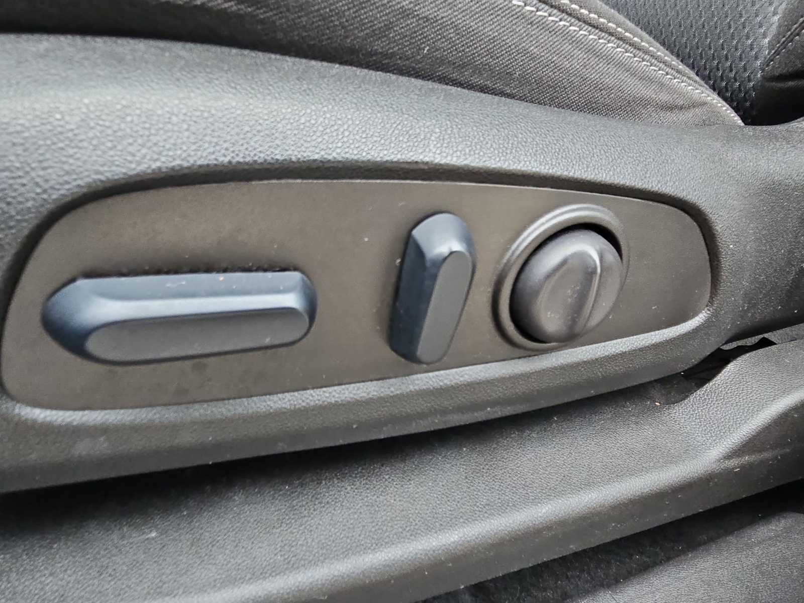 Thumbnail: 2023 GMC Terrain - 18