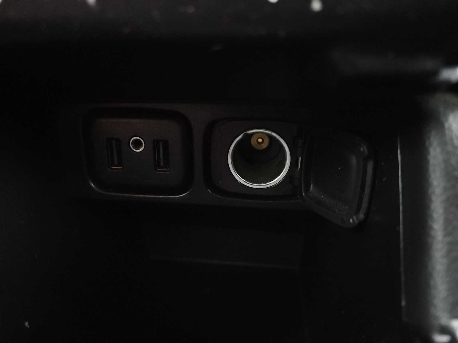 Thumbnail: 2020 Buick Encore - 30