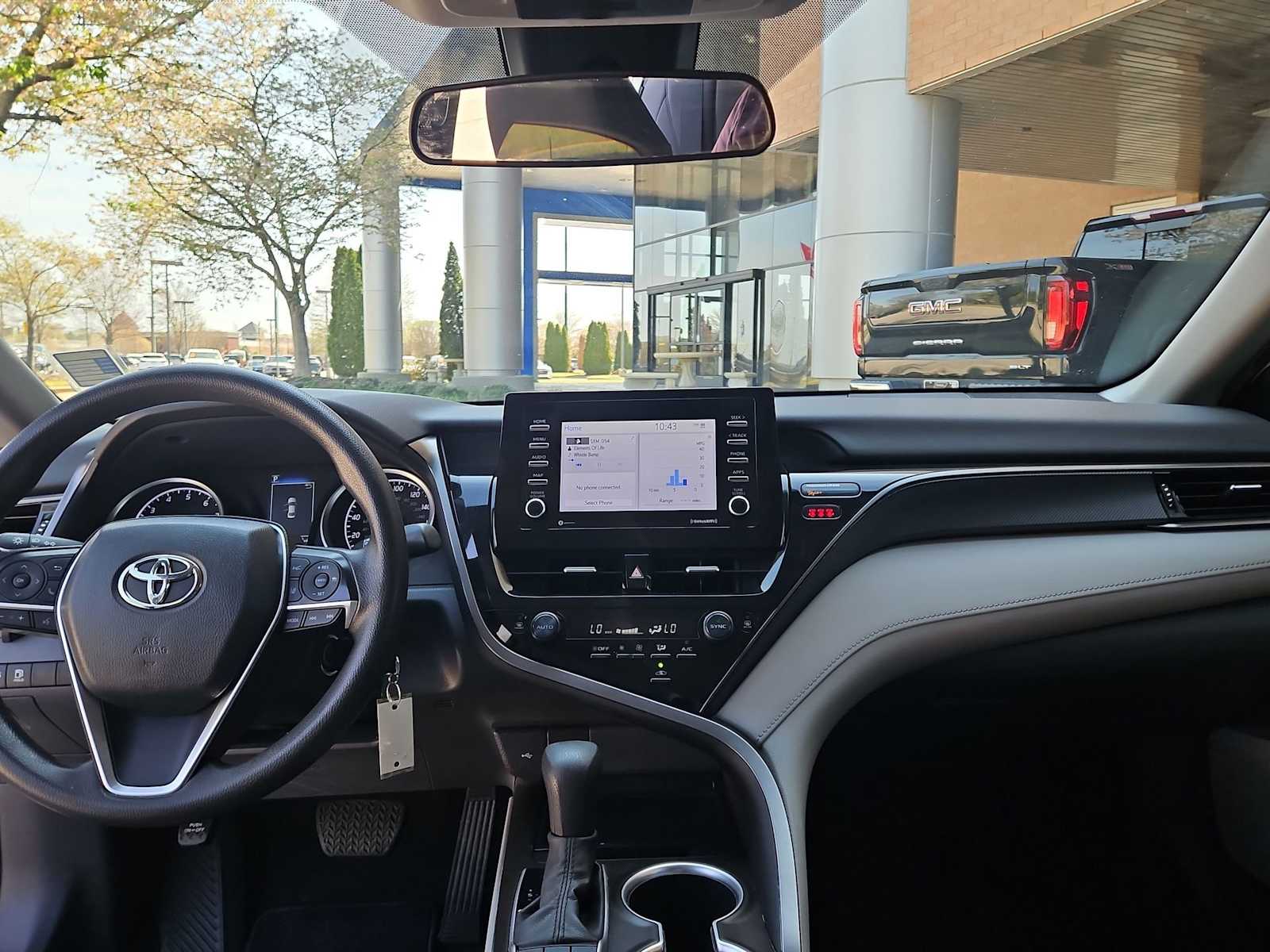 Thumbnail: 2022 Toyota Camry - 16