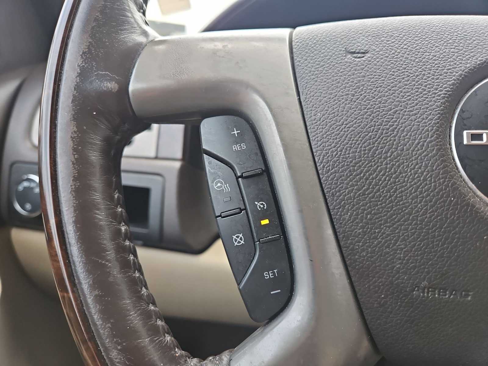 Thumbnail: 2013 GMC Yukon XL - 25