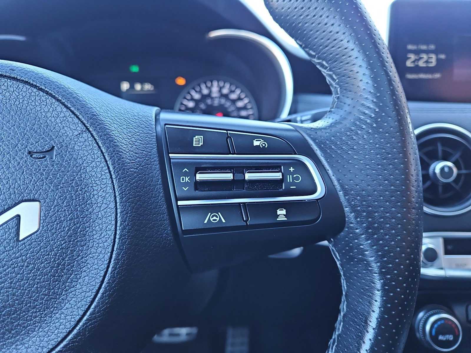 Thumbnail: 2023 Kia Stinger - 26