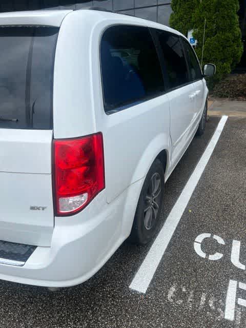 Thumbnail: 2016 Dodge Grand Caravan - 3