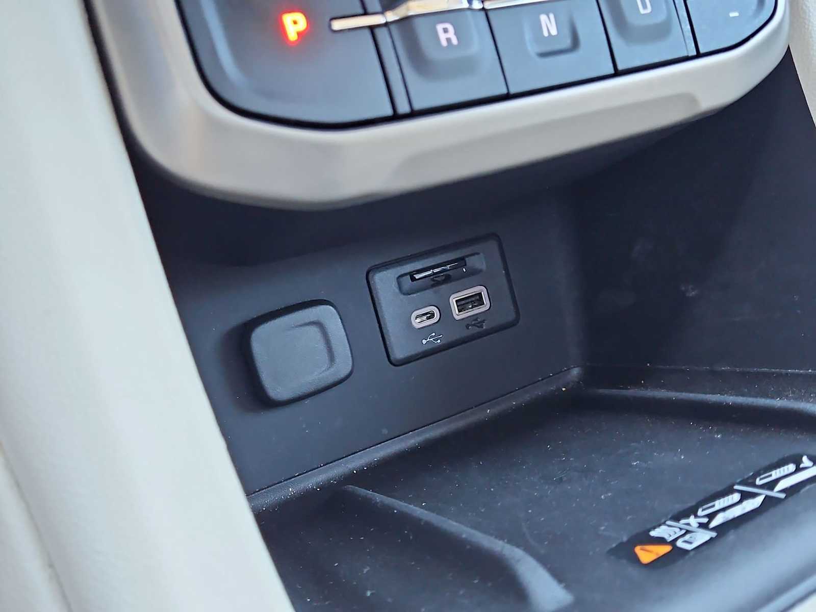 Thumbnail: 2022 GMC Acadia - 33